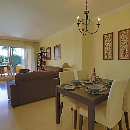 R6 Patios 2 Bedroom * Marbella