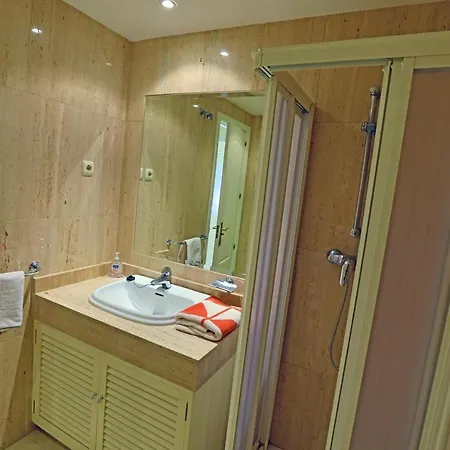 R6 Patios 2 Bedroom *