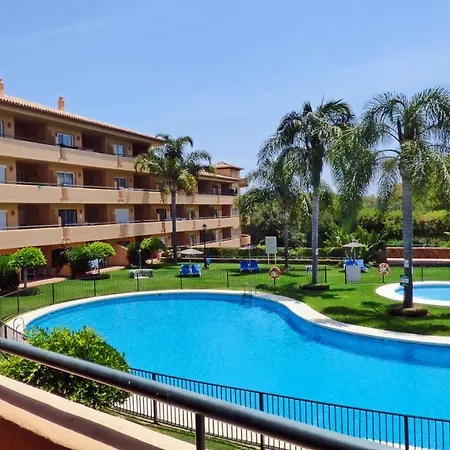 Apartment R6 Patios 2 Bedroom Marbella