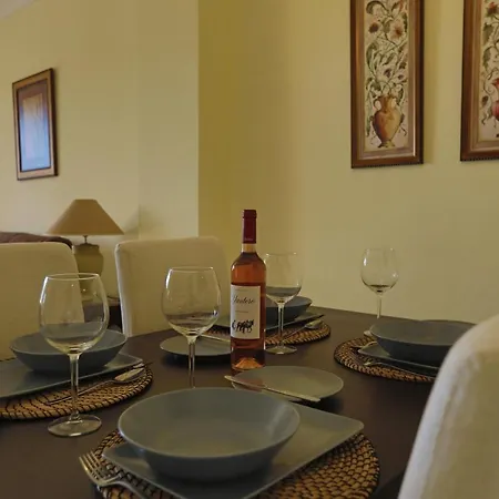 R6 Patios 2 Bedroom Apartmán